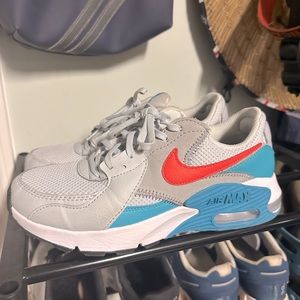 EUC Nike Air Max Women’s Size 7 Turquoise Coral